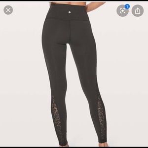 Lululemon Wunder Under 4 Black Floral mesh